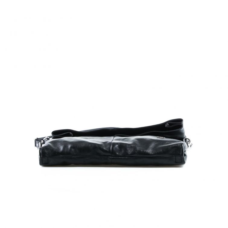 BORSA LOISIA A.S.98 in pelle nera dal design essenziale