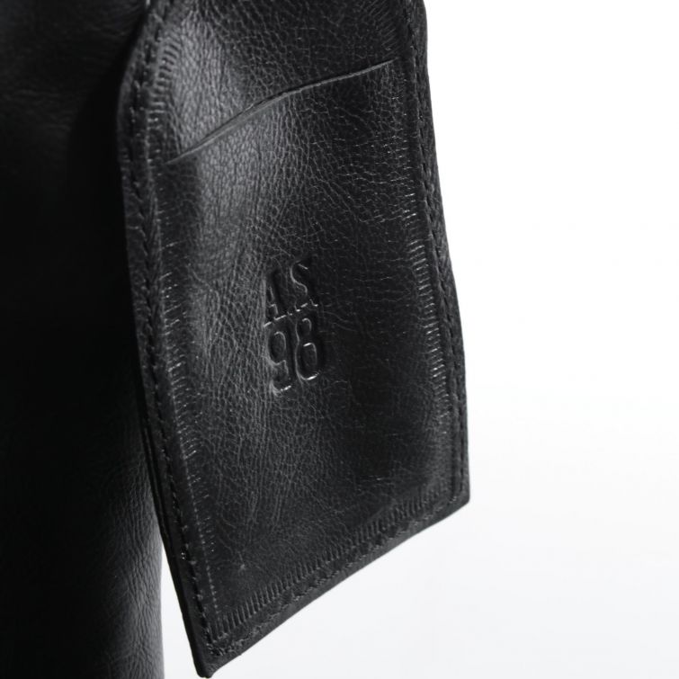 BORSA LOISIA A.S.98 in pelle nera dal design essenziale