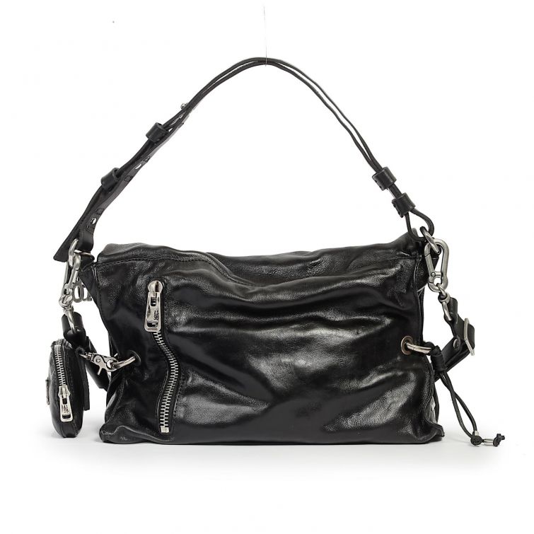 Borsa ELODIE A.S.98 in pelle nera morbida con tracolla, manico a spalla, dettagli metallici e tasca laterale con zip.