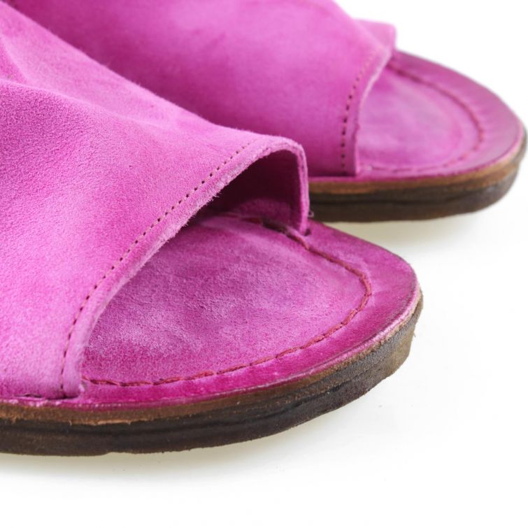 SANDALI ROMI in pelle fucsia con suola flat e design essenziale