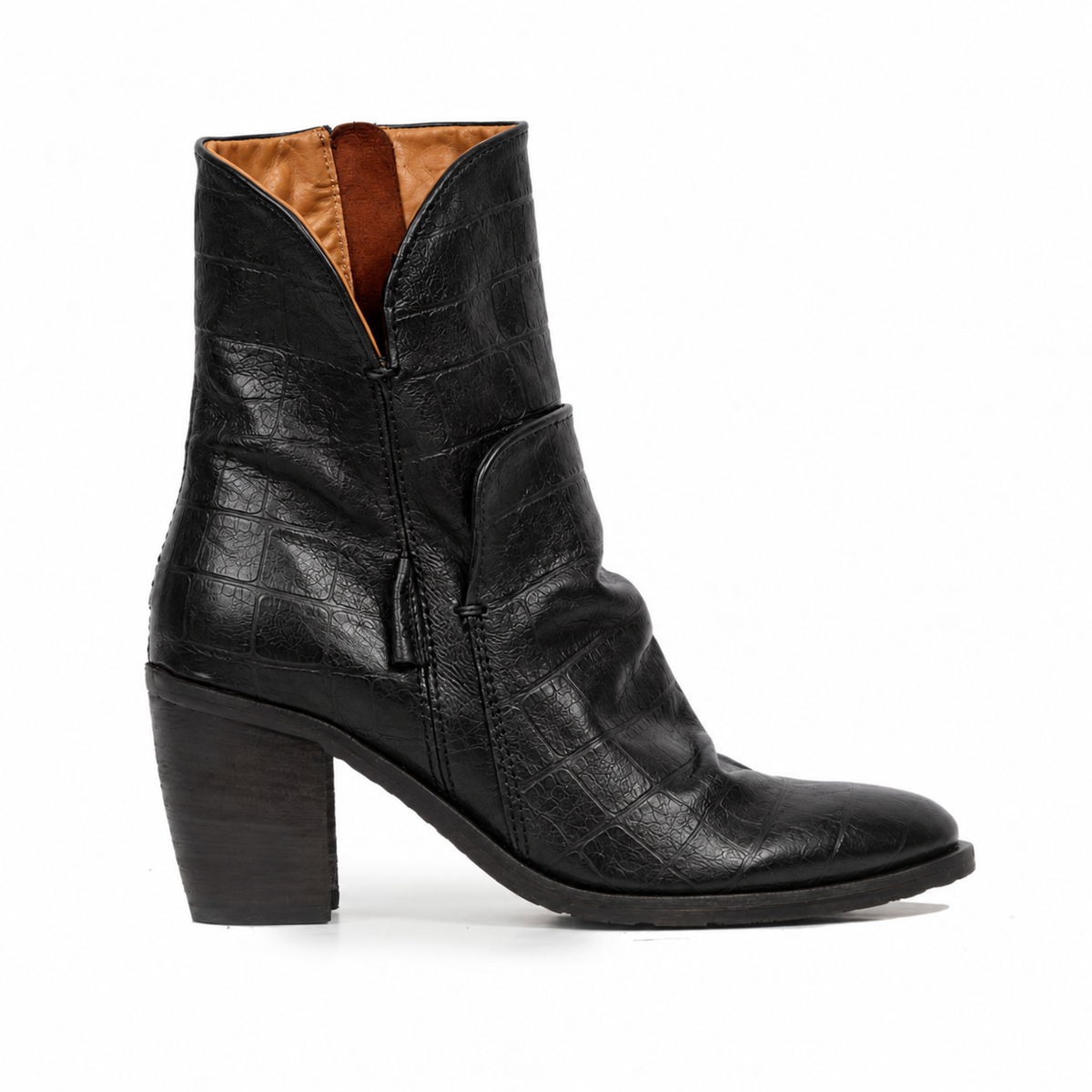 Stivaletti REALM A.S.98 in pelle nera effetto cocco con tacco largo e dettagli drappeggiati