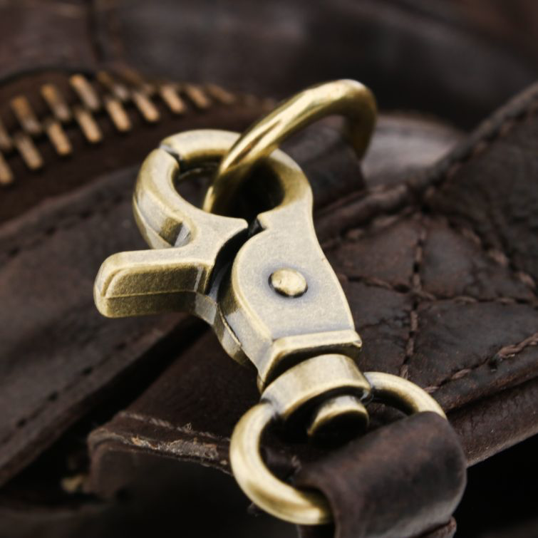 BORSA ADRIEN A.S.98 in pelle – Carattere deciso e stile autentico