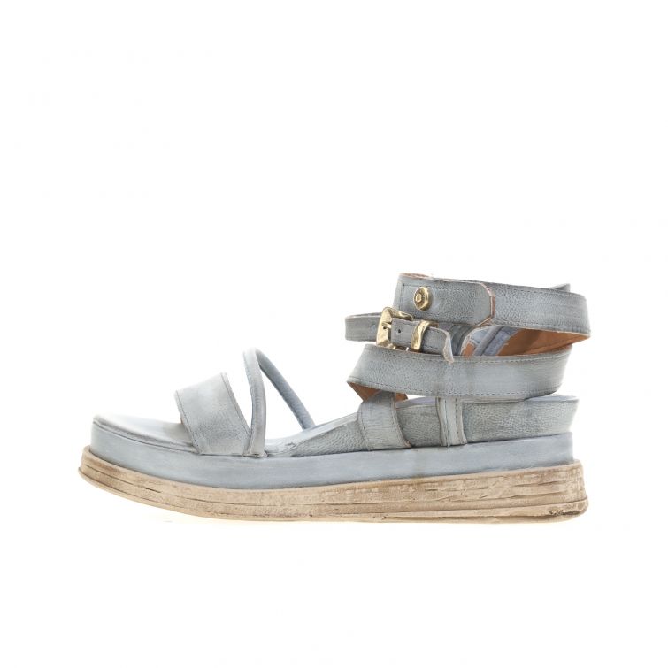 Sandali LEXI Lagos 2.0 in pelle goffrata, doppia piattaforma, colore azzurro, stile artigianale.