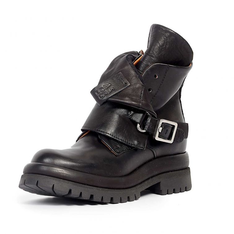 Stivaletti Darryl A.S.98 neri in pelle stile biker con fibbia metallica e suola carrarmato