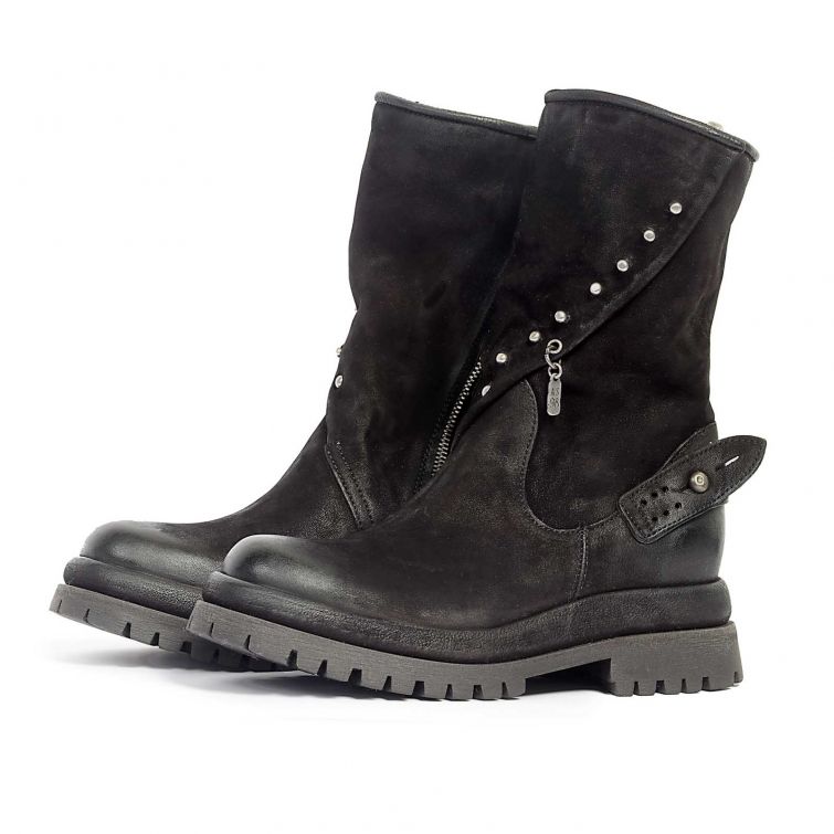 Stivaletti DAKOTA A.S.98 biker donna in pelle nera con borchie, zip e suola carrarmato