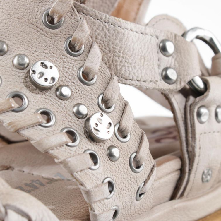 SANDALI SLAINE in Pelle Beige con Borchie A.S.98