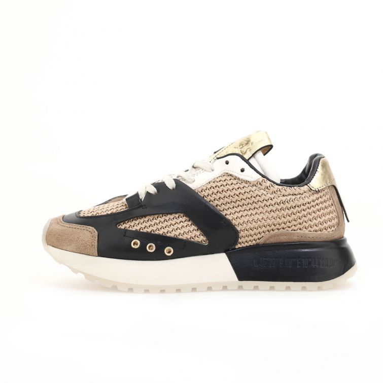 Sneakers Frederick 5five beige con dettagli neri e oro, suola larga, design sportivo e urbano.