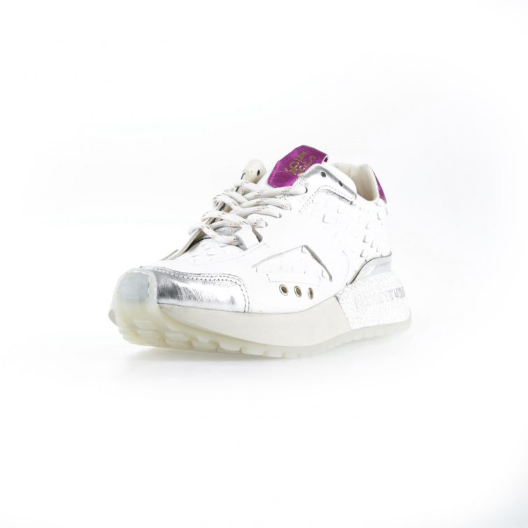 Sneakers Fable A.S.98 bianche con dettagli argento e fucsia e suola ampia design urbano contemporaneo