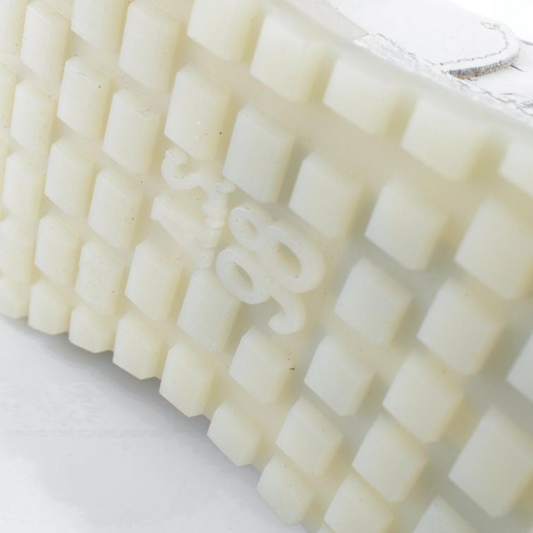 SNEAKERS FABLE A.S.98 dal design audace e suola iconica