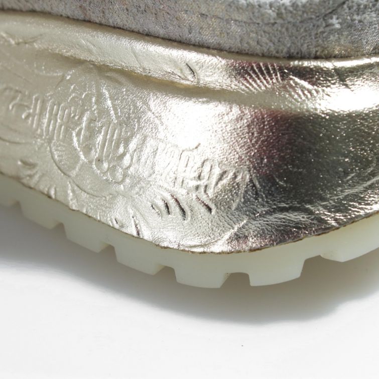 SNEAKERS FABLE A.S.98 dal design audace con suola iconica