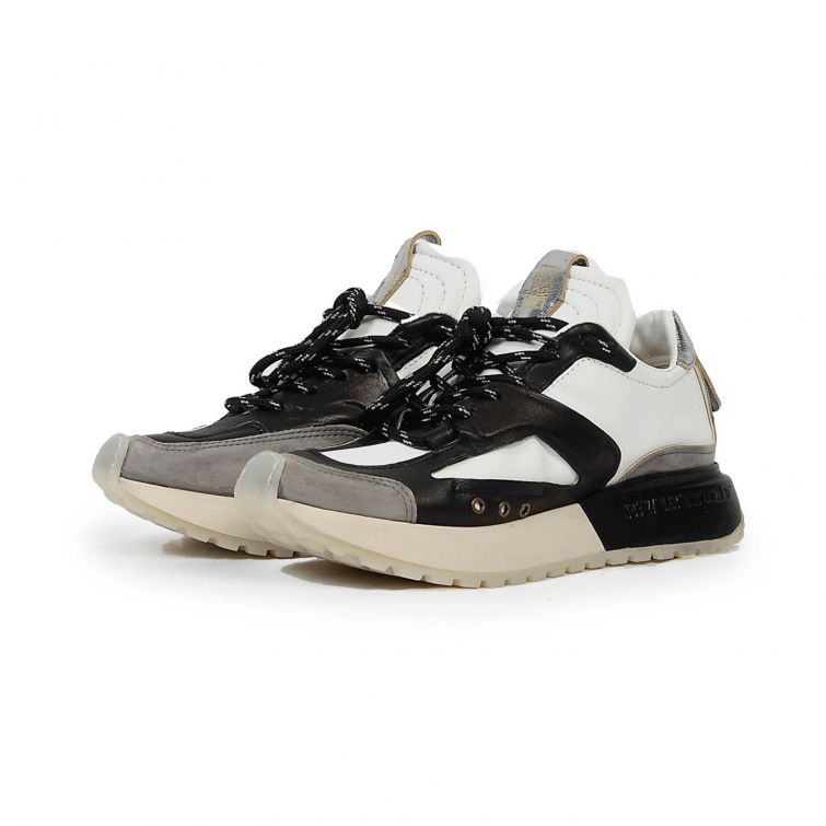Sneakers FAIRFAX A.S.98 da donna in pelle bianca, nera e suede grigio con suola oversize, design urban rock e lavorazione artigianale italiana.