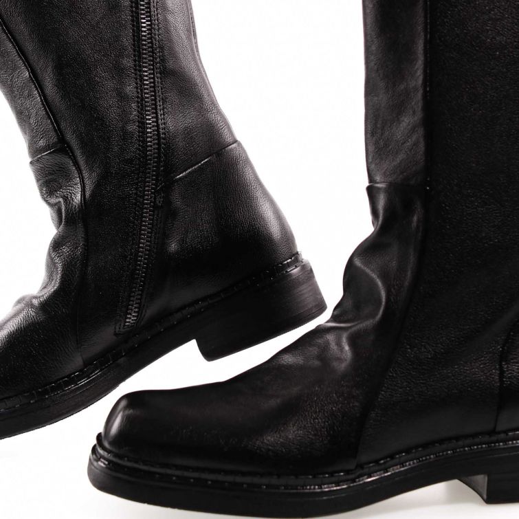 STIVALI VESTA A.S.98: eleganza essenziale e comfort quotidiano