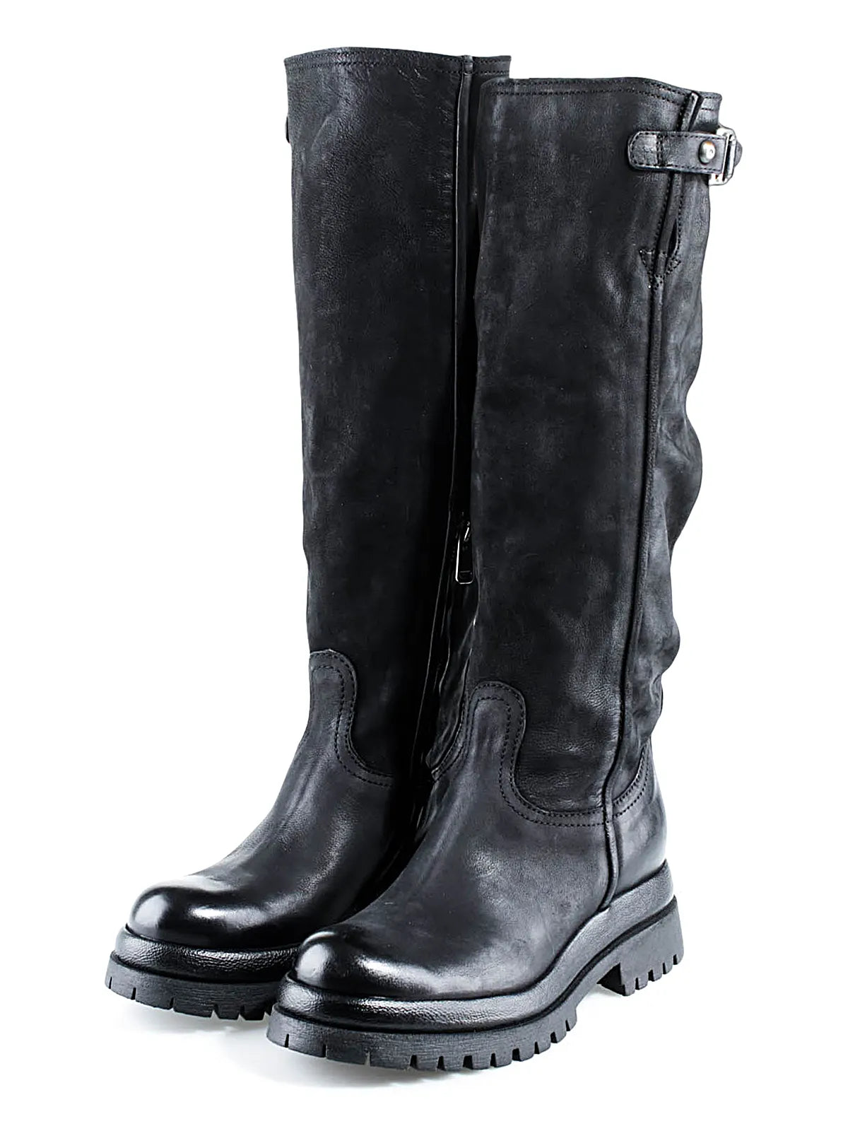 Stivale A.S.98 linea Dibla in pelle con suola bombata effetto piattaforma e battistrada carrarmato.