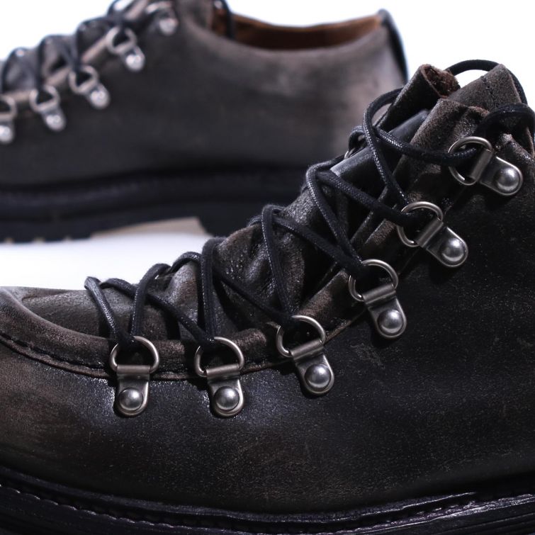 SCARPE SOCRATE A.S.98 in pelle – Design artigianale e carattere unico